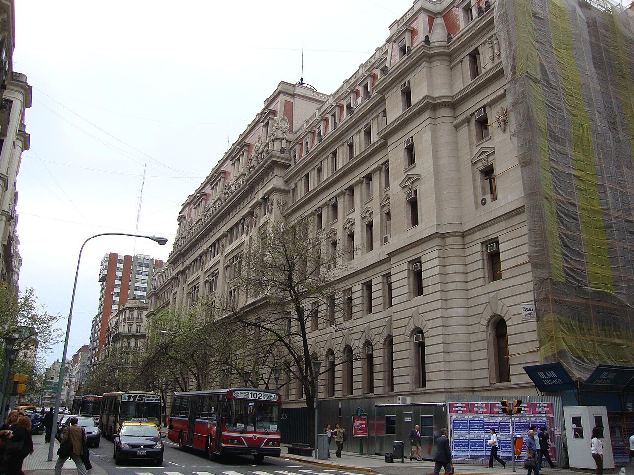 Fachada del Palacio de Justicia de la Nación en Buenos Aires