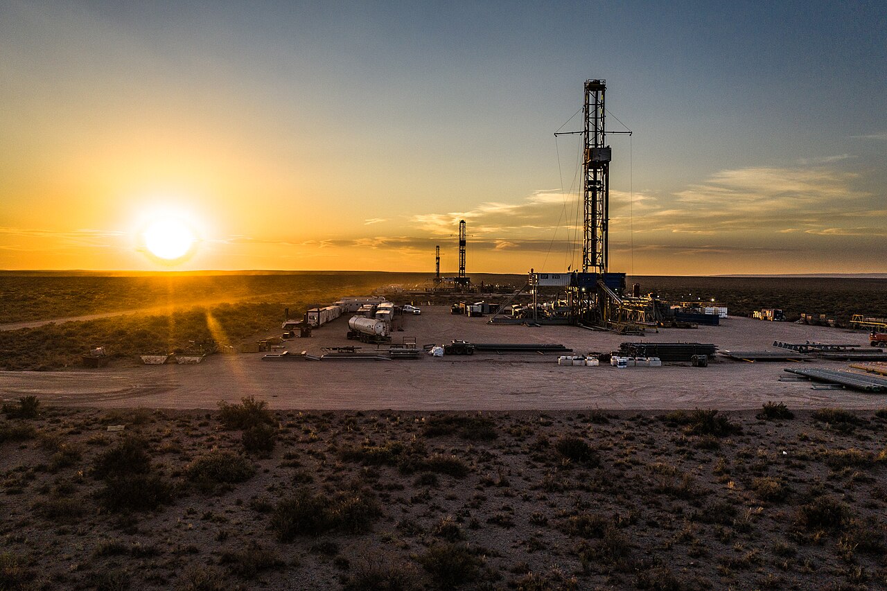 Argentina LNG: se demora la licitación de caños por US$ 2.000 millones y Tenaris vuelve a la pelea
